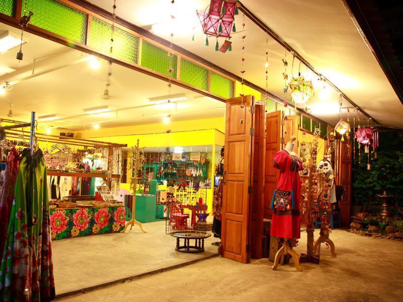 Chezmoi Handicraft And Homestay Чианг Рай Екстериор снимка